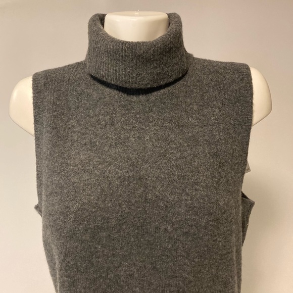 New White House Black Market Grey Acrylic Polyester Sleeveless Sweater size L - Picture 3 of 14